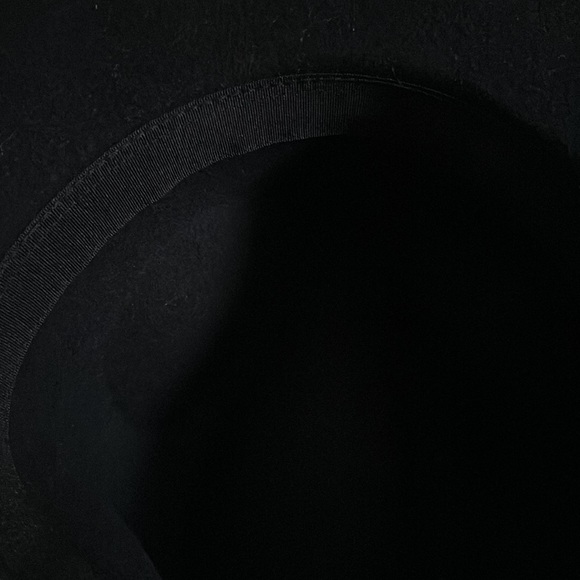 Saks Fifth Avenue black hat. Never worn! - Picture 3 of 4